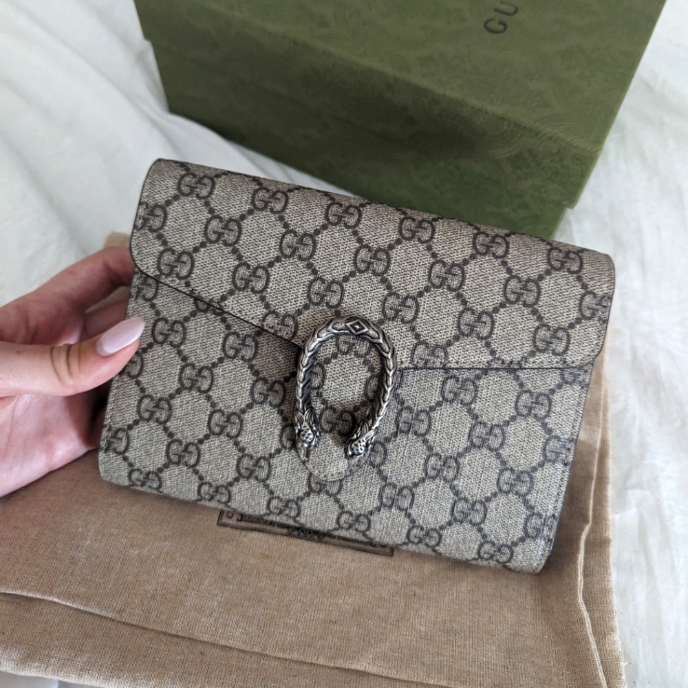 Gucci Dionysus GG Supreme Pouch